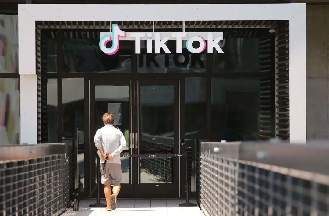 沃尔玛，拟联手微软，收购TikTok业务